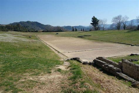 Rovine dello stadio di Olimpia dove si tenevano i giochi antichi