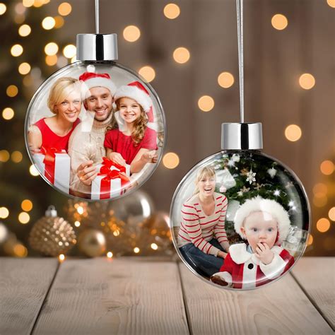 albero di natale decorato con palline personalizzate a tema nascita