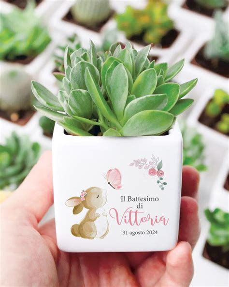 Dettaglio di bomboniera personalizzata con nome