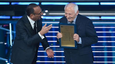 Un elegante premio alla carriera