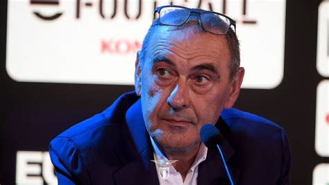Maurizio Sarri durante una conferenza stampa