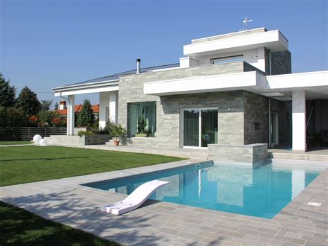 Esterno di Villa Colle Azzurro con giardino
