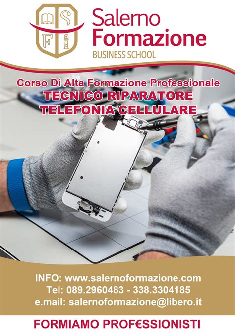 tecnico riparatore al lavoro su un elettrodomestico moderno