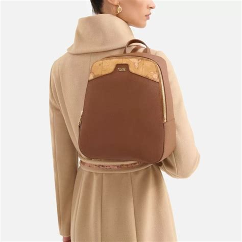 linea abbigliamento bebè Alviero Martini in vetrina