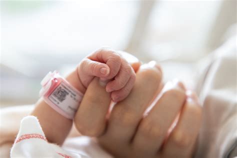 Madre e neonato in rooming-in