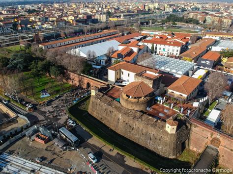 Veduta panoramica della Fortezza da Basso durante i giorni di Pitti Bimbo