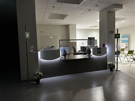 Vista interna del Poliambulatorio Kinesis, con arredi accoglienti