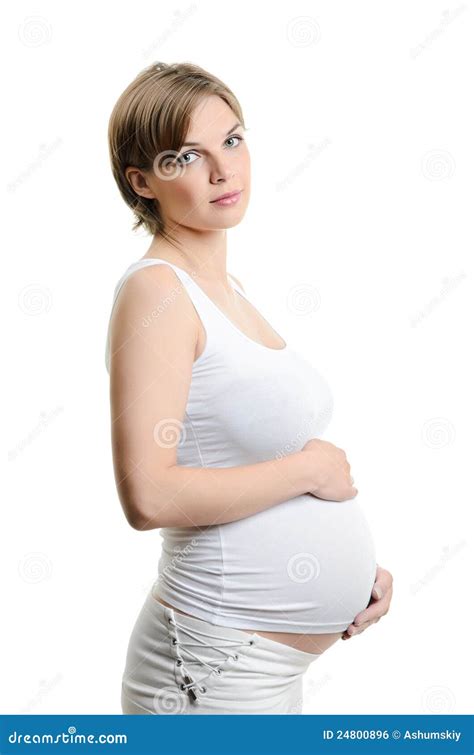 Donna incinta che accarezza la pancia