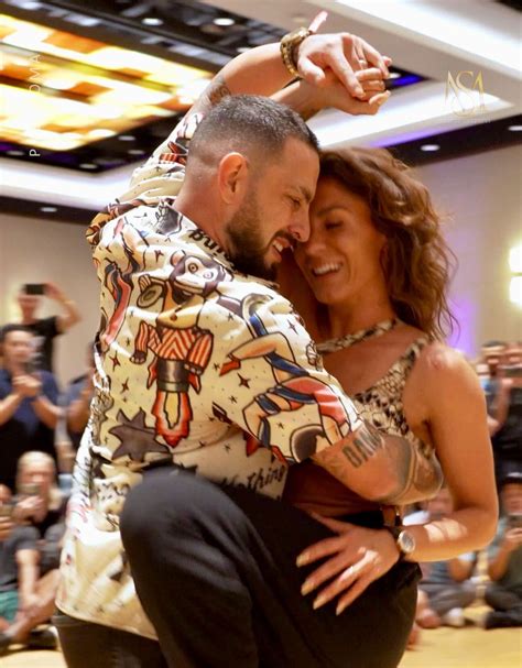 Daniel e Desiree ballano bachata