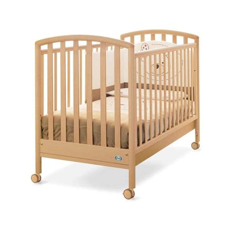 Dettaglio di vernice atossica su legno di culla per bambini