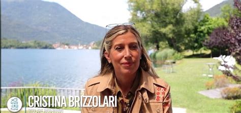 Cristina Brizzolari in mezzo alle risaie
