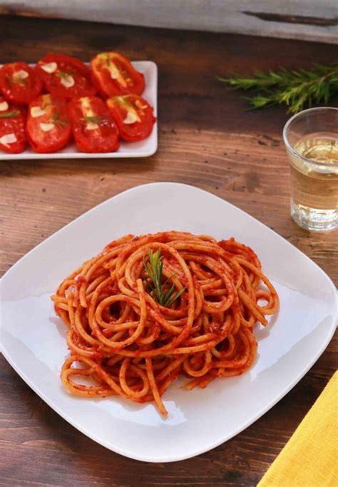 Spaghettoni con pomodoro arrosto