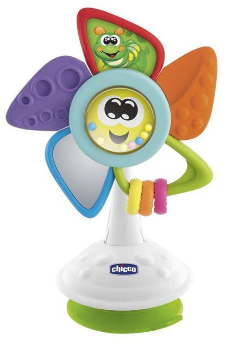 Bambino che gioca con il Chicco Gioco Will The Pin-Wheel sul seggiolone