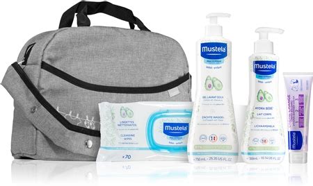 foto di un set regalo Baby Box Mustela con prodotti per la cura infantile