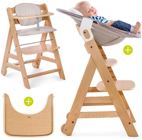 Seggiolone in legno per bambini