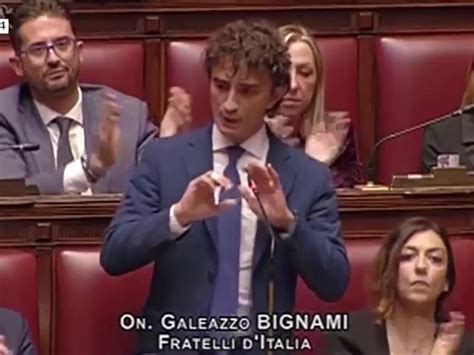 Ritratto fotografico di Galeazzo Bignami in aula