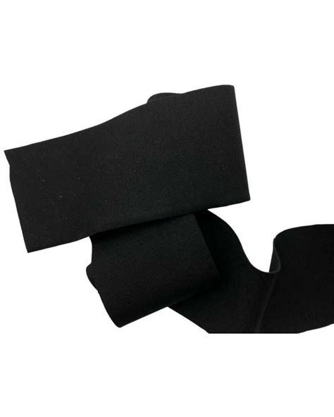 schema tecnico che evidenzia la flessibilità del bordo elastico intorno al collo