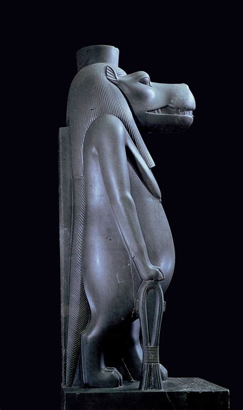 Statuetta della dea Taweret egizia