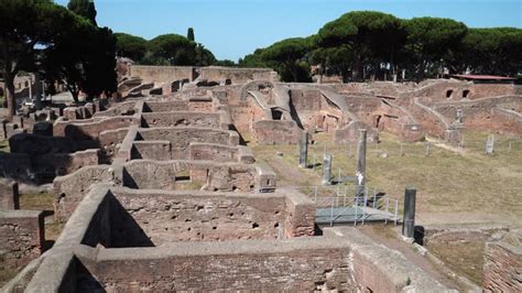 Panoramica delle rovine di Ostia Antica