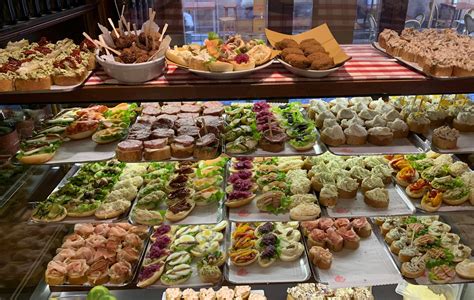 Ristorante a buffet con specialità locali