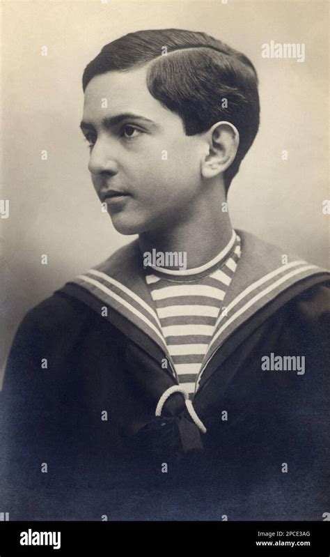 il celebre ritratto del giovane principe in abito da marinaio