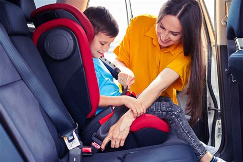 Installazione corretta del seggiolino auto