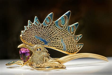 Gioielli con pietra di luna in stile Art Nouveau