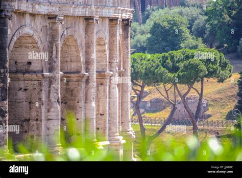 Dettaglio architettonico delle rovine Isu
