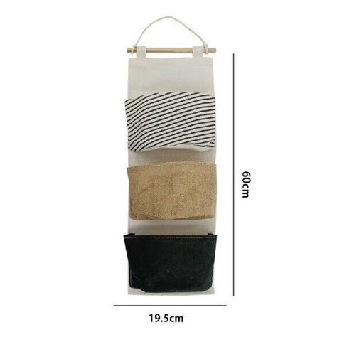 Dettaglio tasche porta oggetti su zaino