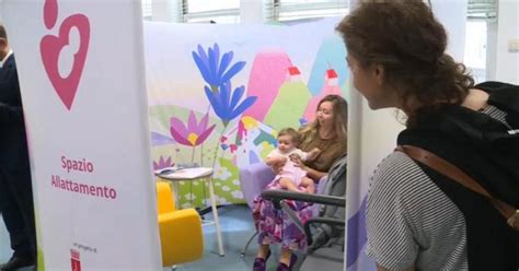 Struttura modulare per spazio allattamento in luogo pubblico