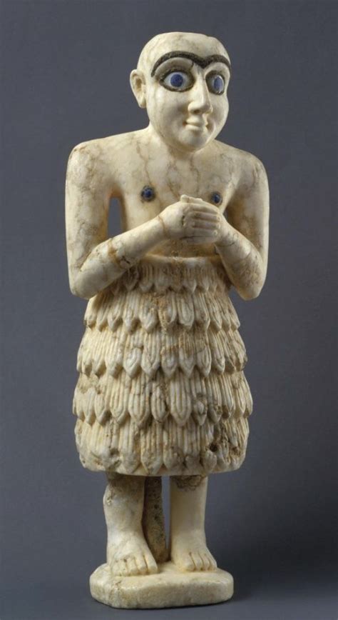 Statuetta di donna nuda mesopotamica