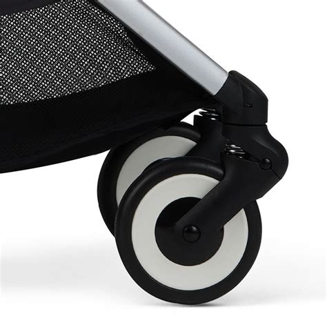 dettaglio ruote ammortizzate passeggino leggero