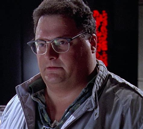 Dennis Nedry nel controllo centrale del Jurassic Park