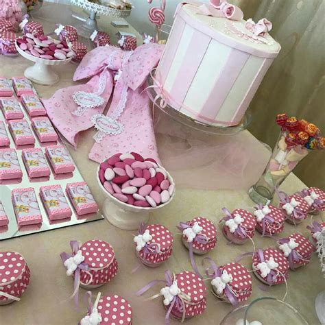 Tavola di caramelle e confetti per Comunione