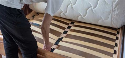 schema di come una barriera per letto si inserisce sotto il materasso