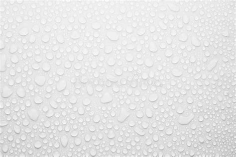 Goccioline d'acqua sul tessuto