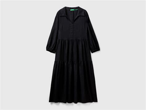 Etichetta di abito Benetton con certificazioni ecologiche