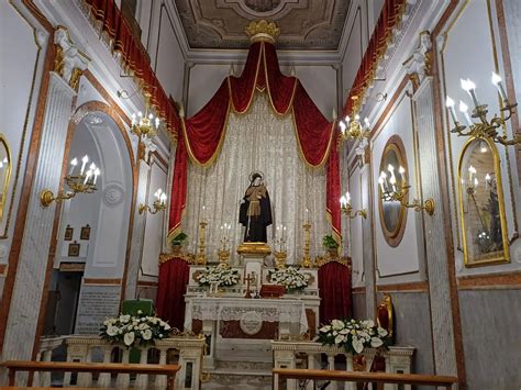 interno del Santuario di Santa Maria Francesca a Napoli