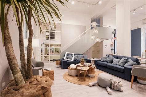 Veduta architettonica e concept del Living Suavinex a Milano, uno spazio dedicato all'incontro tra genitori e figli