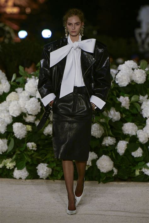 Chloe Saint-Laurent e i suoi look eccentrici