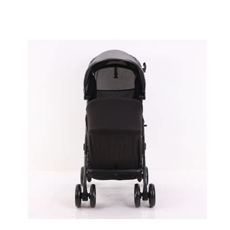 Passeggino aperto: maniglione e telaio esteso