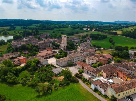 Borgo medievale di Castellaro Lagusello