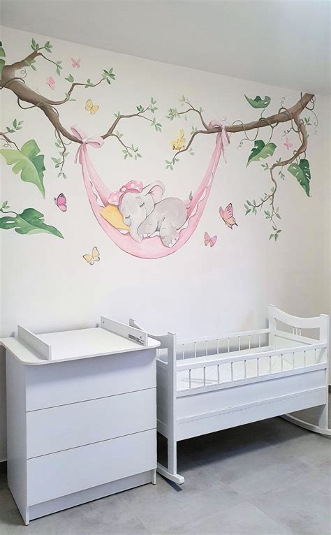 Decorazioni murali cameretta neonato