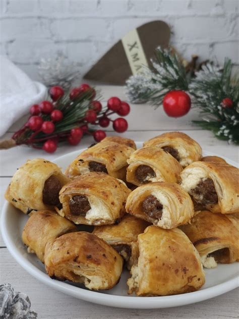 Vassoi con mini rustici e pizzette