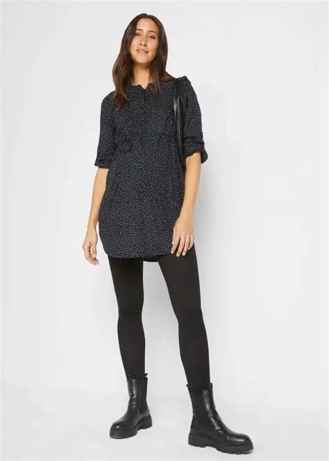 Capsule wardrobe premaman con alcuni capi in stile africano