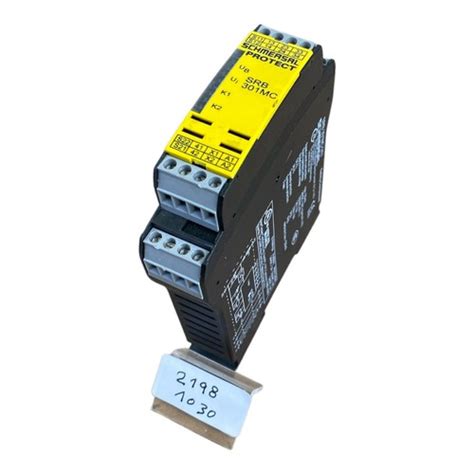 Confronto visivo tra un componente plastico originale in ottime condizioni e uno usurato con segni di rottura