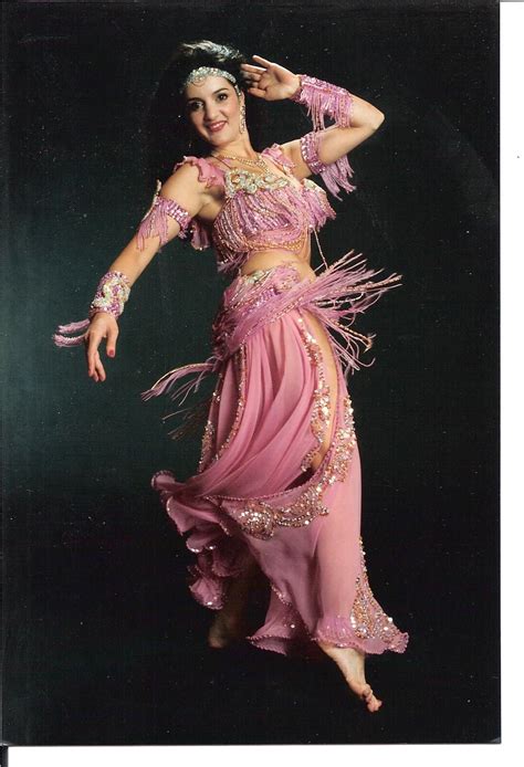 Comparison of Raqs Sharqi and Raqs Baladi costumes