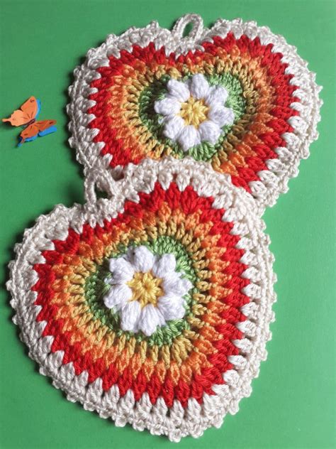 Applicazioni all'uncinetto a forma di cuore