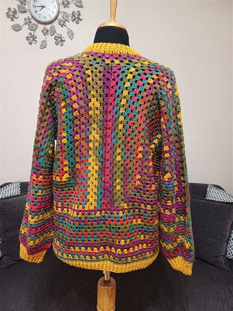 Tavola delle taglie indicative per cardigan uncinetto