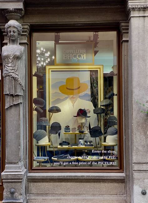 Vetrina negozio Spreafico Junior